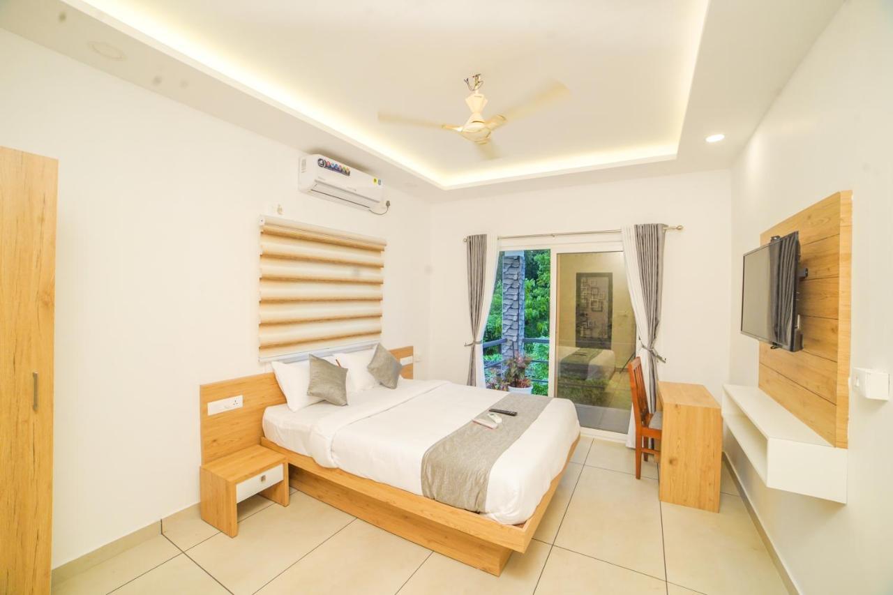 Hotel Oceana Hills Residency Alappuzha Esterno foto