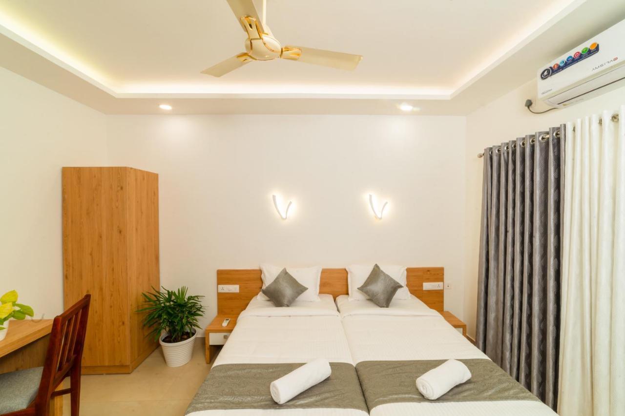 Hotel Oceana Hills Residency Alappuzha Esterno foto