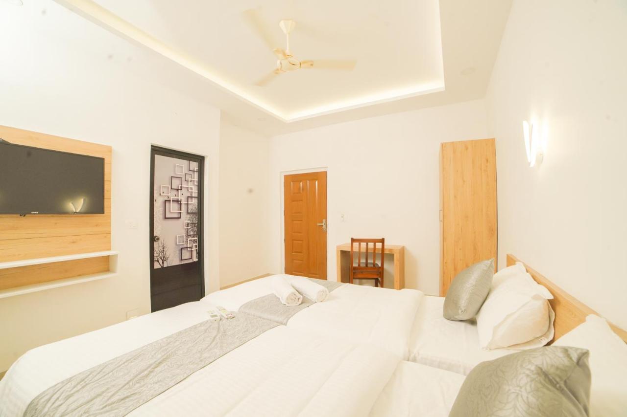 Hotel Oceana Hills Residency Alappuzha Esterno foto