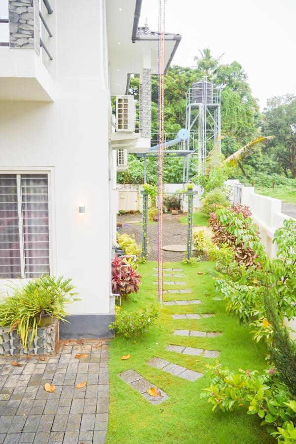 Hotel Oceana Hills Residency Alappuzha Esterno foto