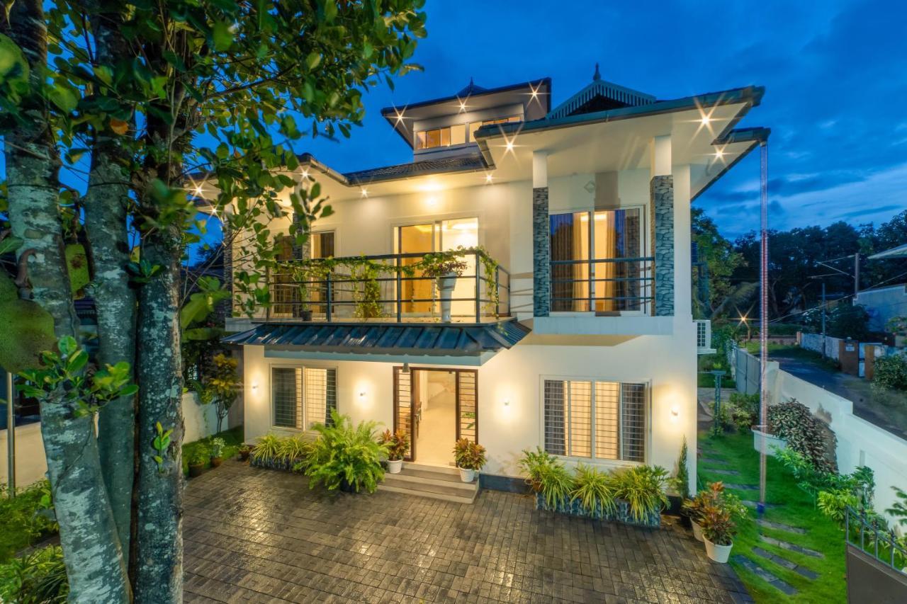 Hotel Oceana Hills Residency Alappuzha Esterno foto