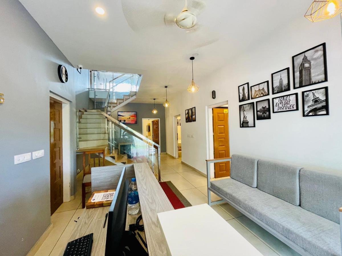 Hotel Oceana Hills Residency Alappuzha Esterno foto