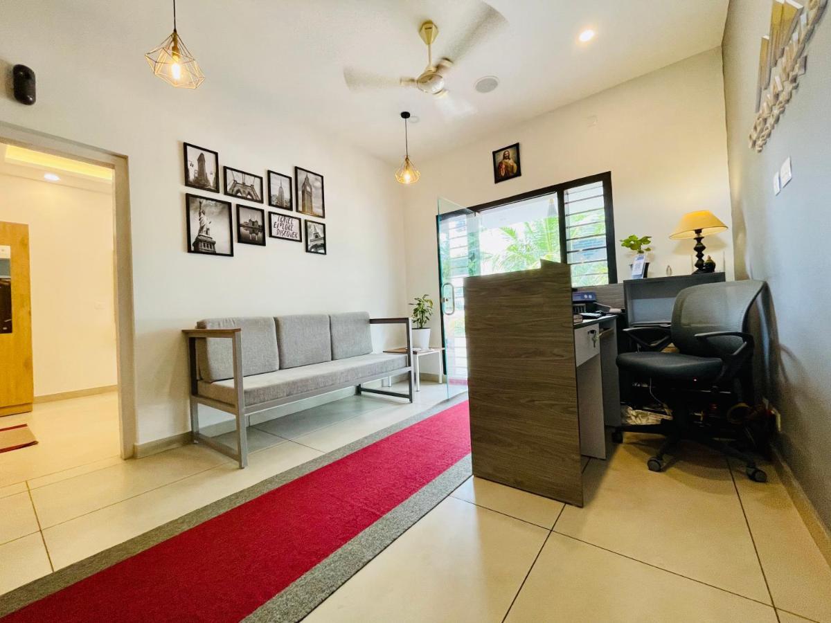 Hotel Oceana Hills Residency Alappuzha Esterno foto